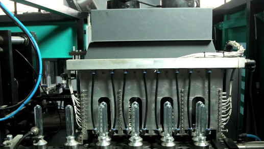 吹瓶機(jī).png 吹瓶機(jī).png